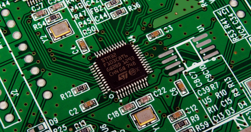 Radio Frequency (RF) PCBA Design: Optimization ng Antennas, Filters, at Transmission Lines