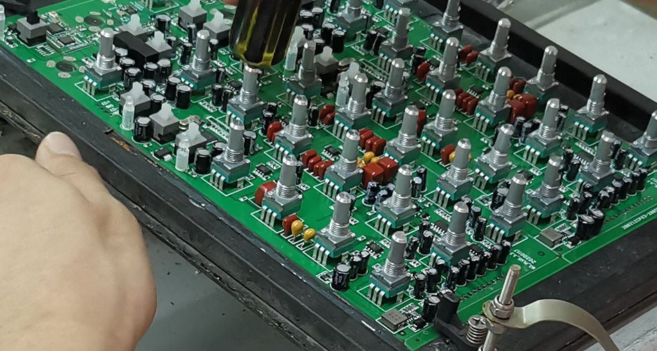 Paano mabawasan ang gastos sa produksyon ng mga pabrika ng PCBA sa pamamagitan ng pag -optimize ng supply chain?