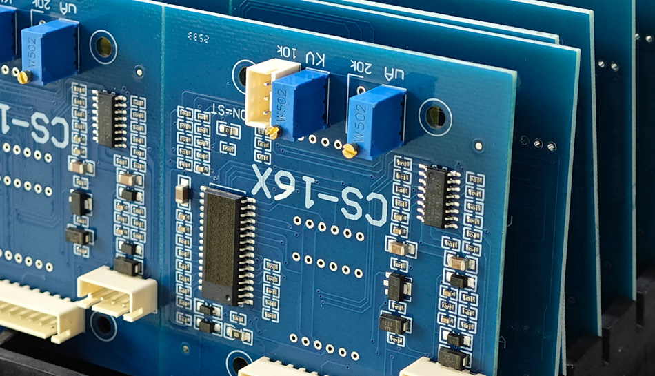 Paano naiimpluwensyahan ng mga pagsusuri ng customer ang mga desisyon sa pakikipagtulungan ng pabrika ng PCBA?